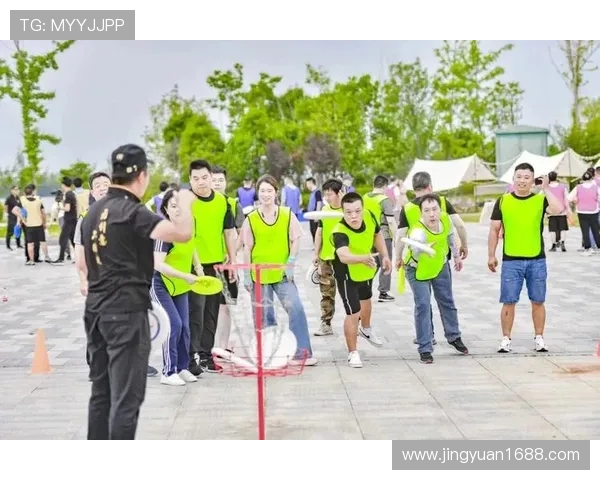 武汉飞盘队荣登全国飞盘意识排行榜第二名展现卓越实力与团队精神 武汉飞盘队荣登全国飞盘意识排行榜第二名展现卓越实力与团队精神