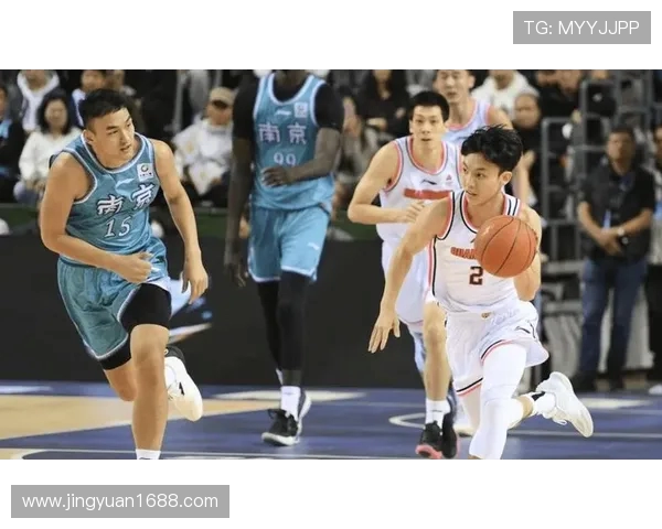 任骏飞领衔全队奋战新赛季展现卓越球技与团队精神的决心与信念