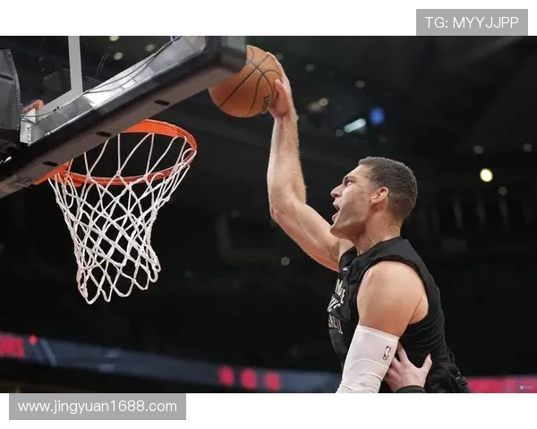 布鲁克洛佩斯:从NBA巨星到篮球战术的创新者与领袖之路 布鲁克洛佩斯:从NBA巨星到篮球战术的创新者与领袖之路