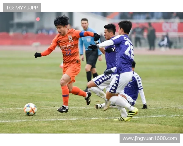 平阳足球队与河内足球俱乐部激战正酣期待精彩对决与精彩进球